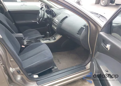 2005 Nissan Altima 2.5 S from USA, damaged, VIN 1N4AL11D25C101331